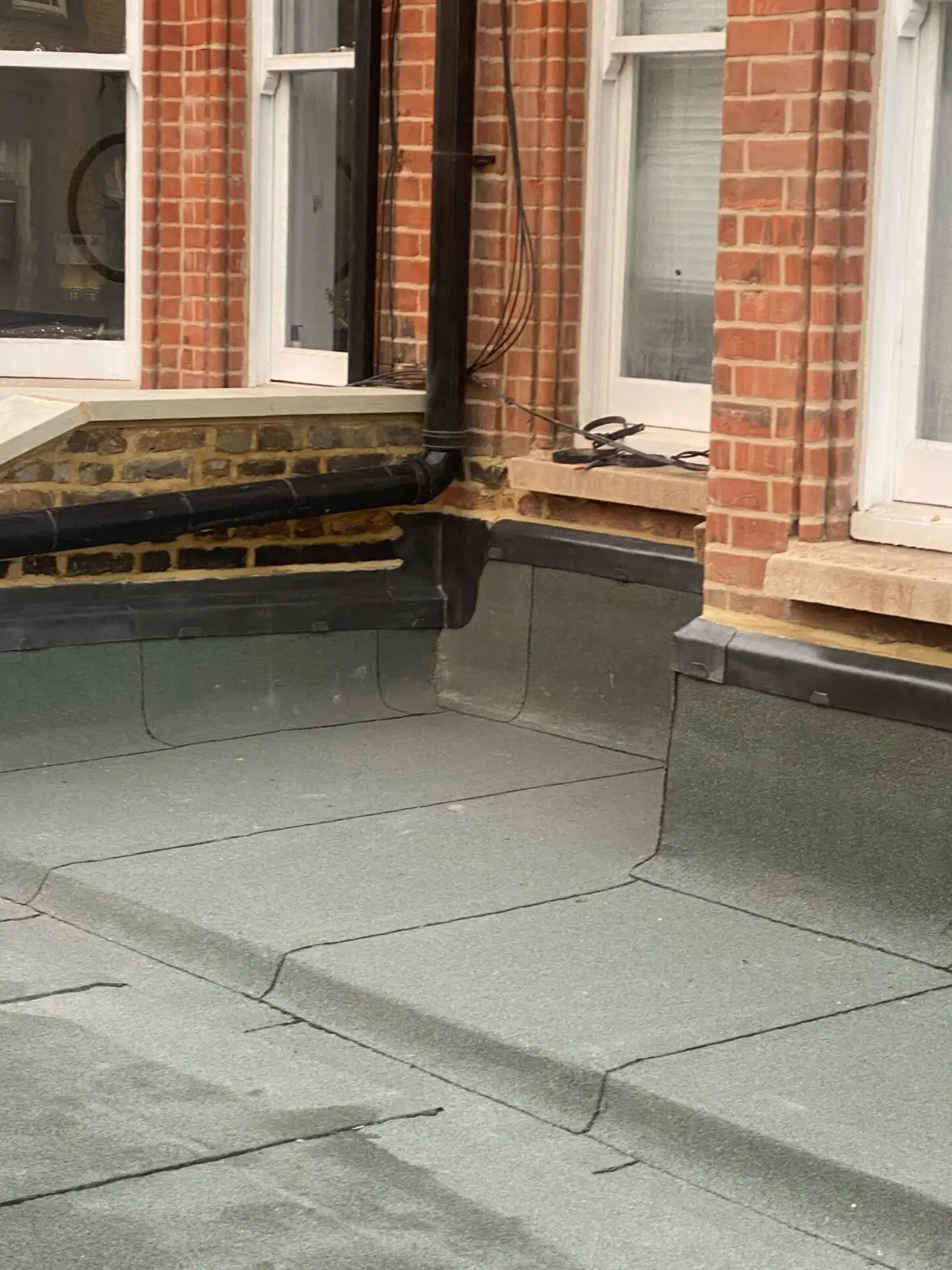 Flat roof over a bay